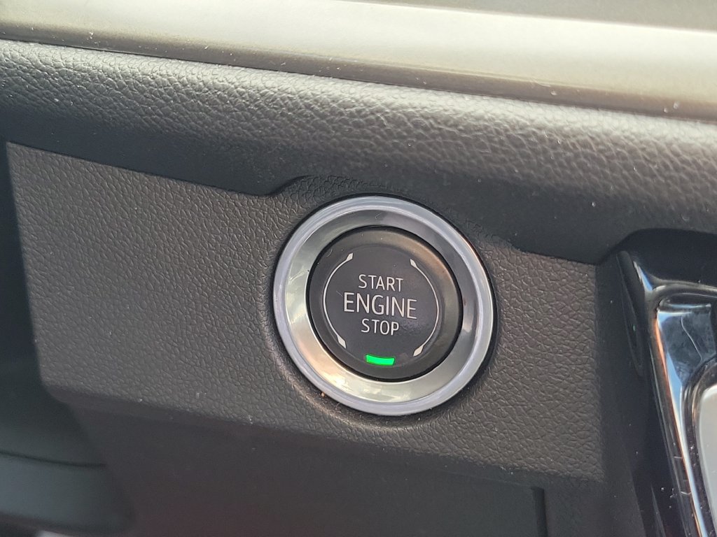 Used 2024 Chevrolet Traverse LS FWD image 19