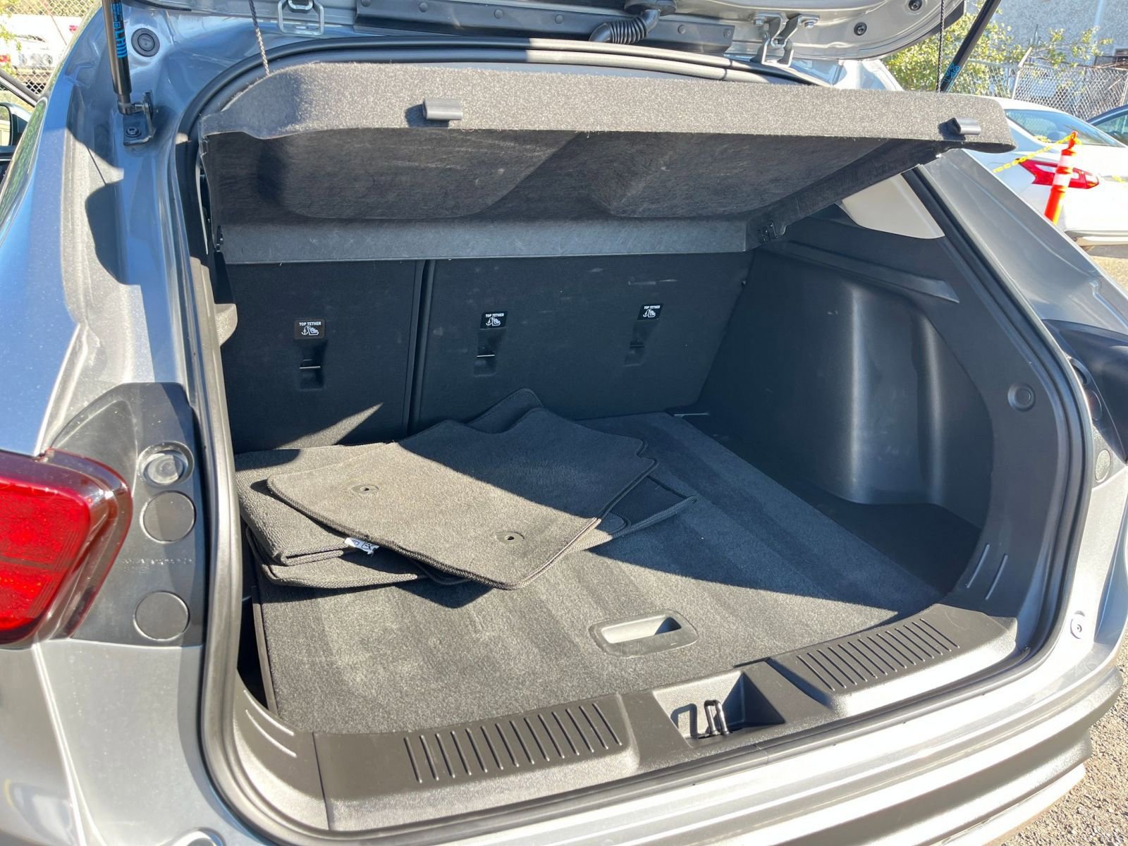 Used 2025 Chevrolet Trax LT image 29