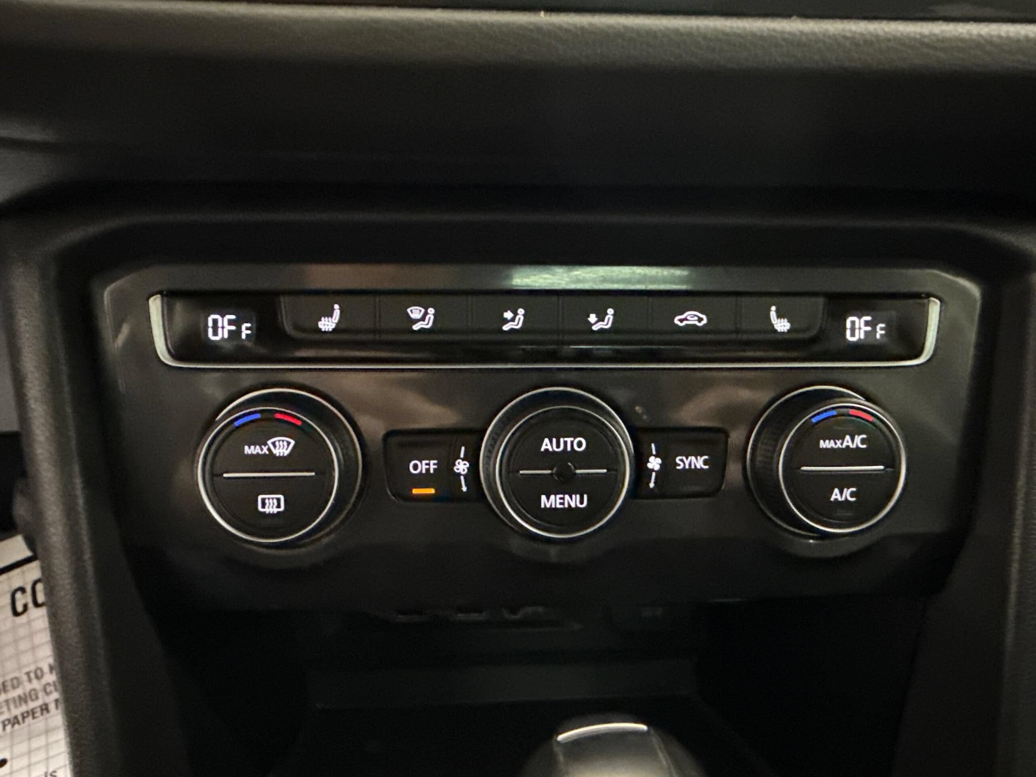 Used 2019 Volkswagen Tiguan SEL AWD/4WD image 17