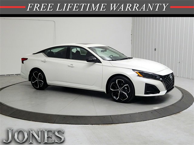 New 2025 Nissan Altima 2.5 SR w/ SR Premium Package