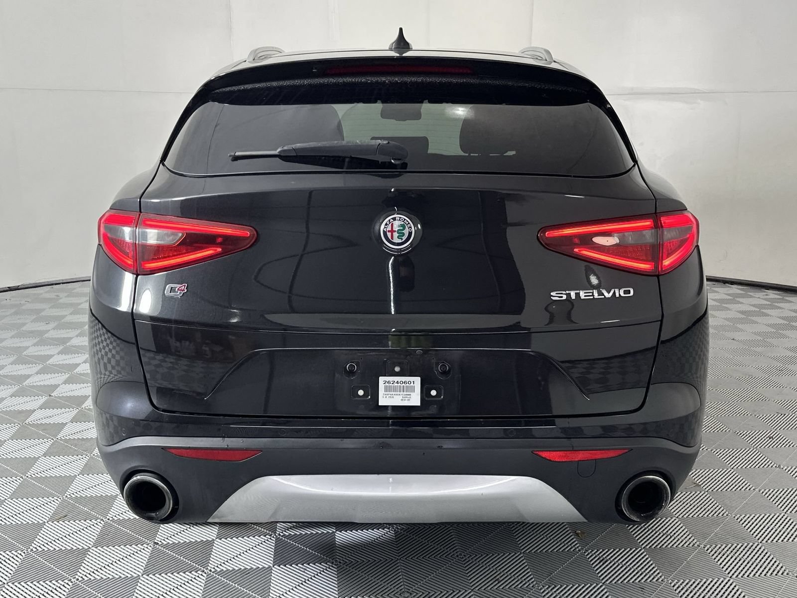 Used 2019 Alfa Romeo Stelvio AWD image 7