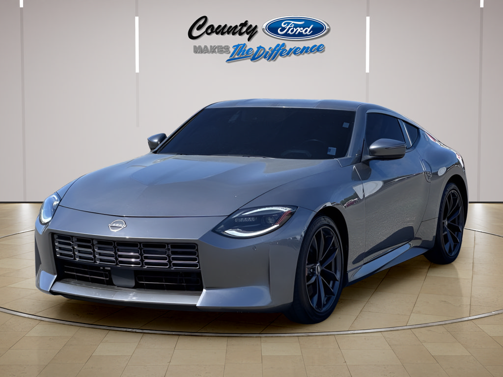 Used 2024 Nissan Z Performance w/ Floor Mat Package RWD image 2