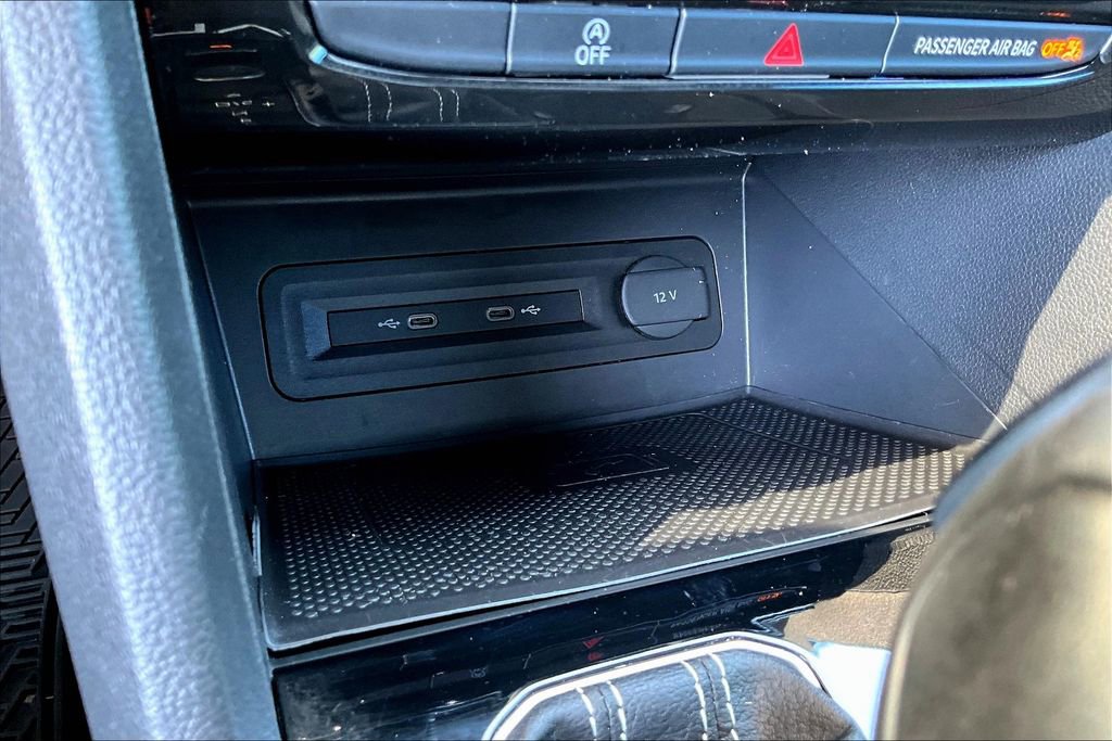 Used 2021 Volkswagen Atlas Cross Sport SEL R-Line image 31