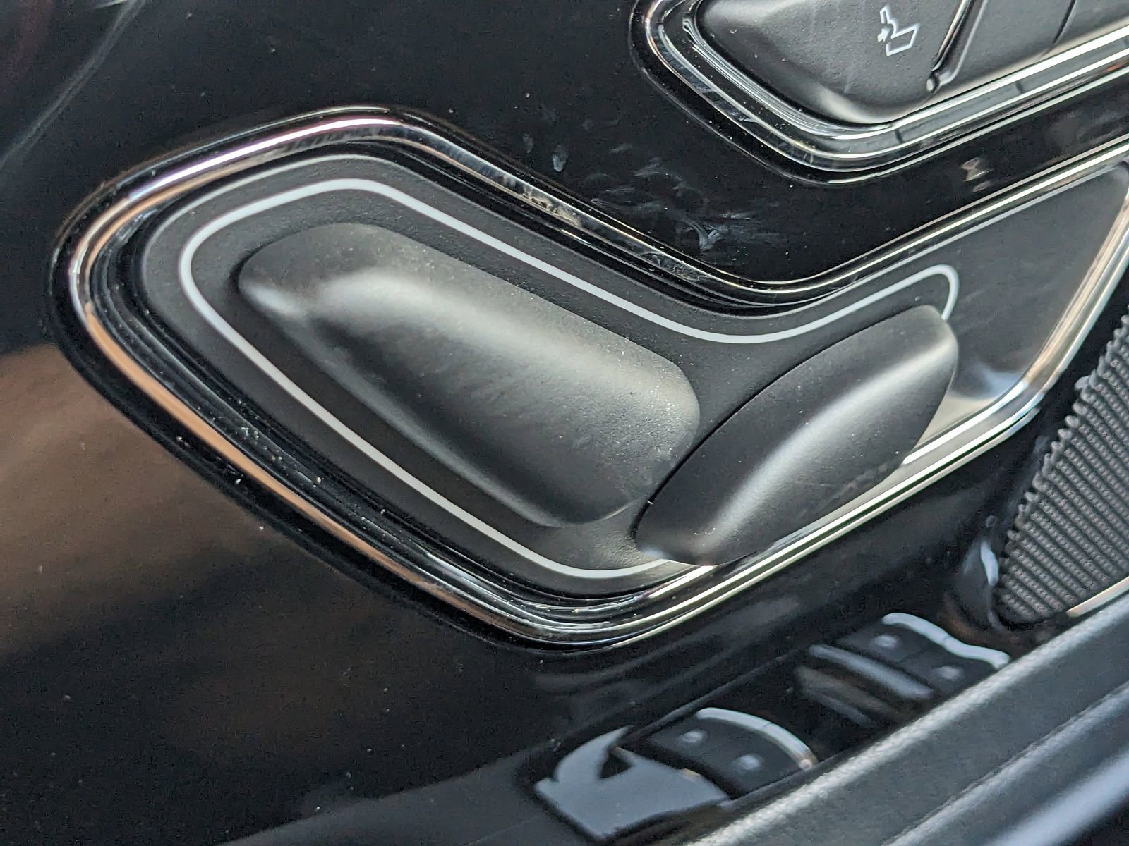 New 2025 Lincoln Aviator 2WD w/ Equipment Group 101A image 23