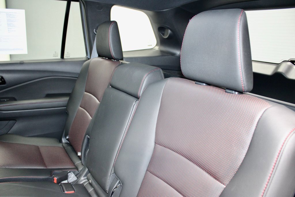 Used 2025 Honda Passport Black Edition image 22