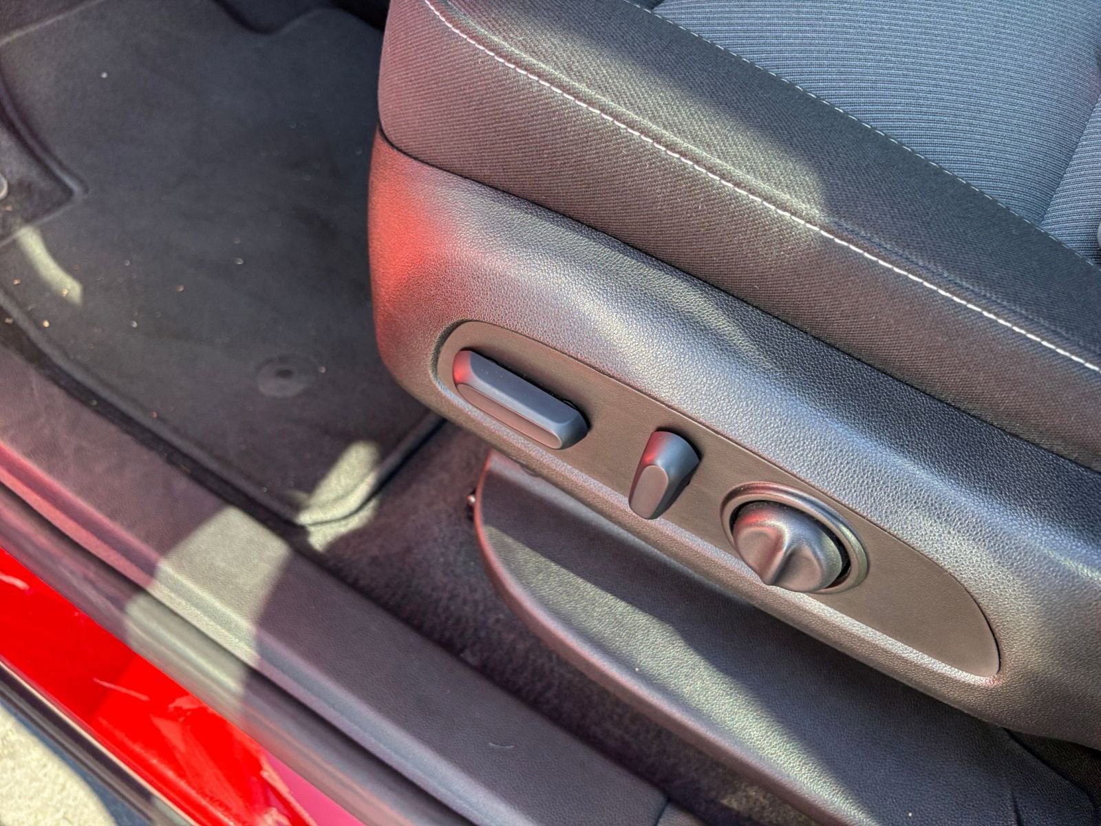 Used 2025 Chevrolet Blazer LT image 22