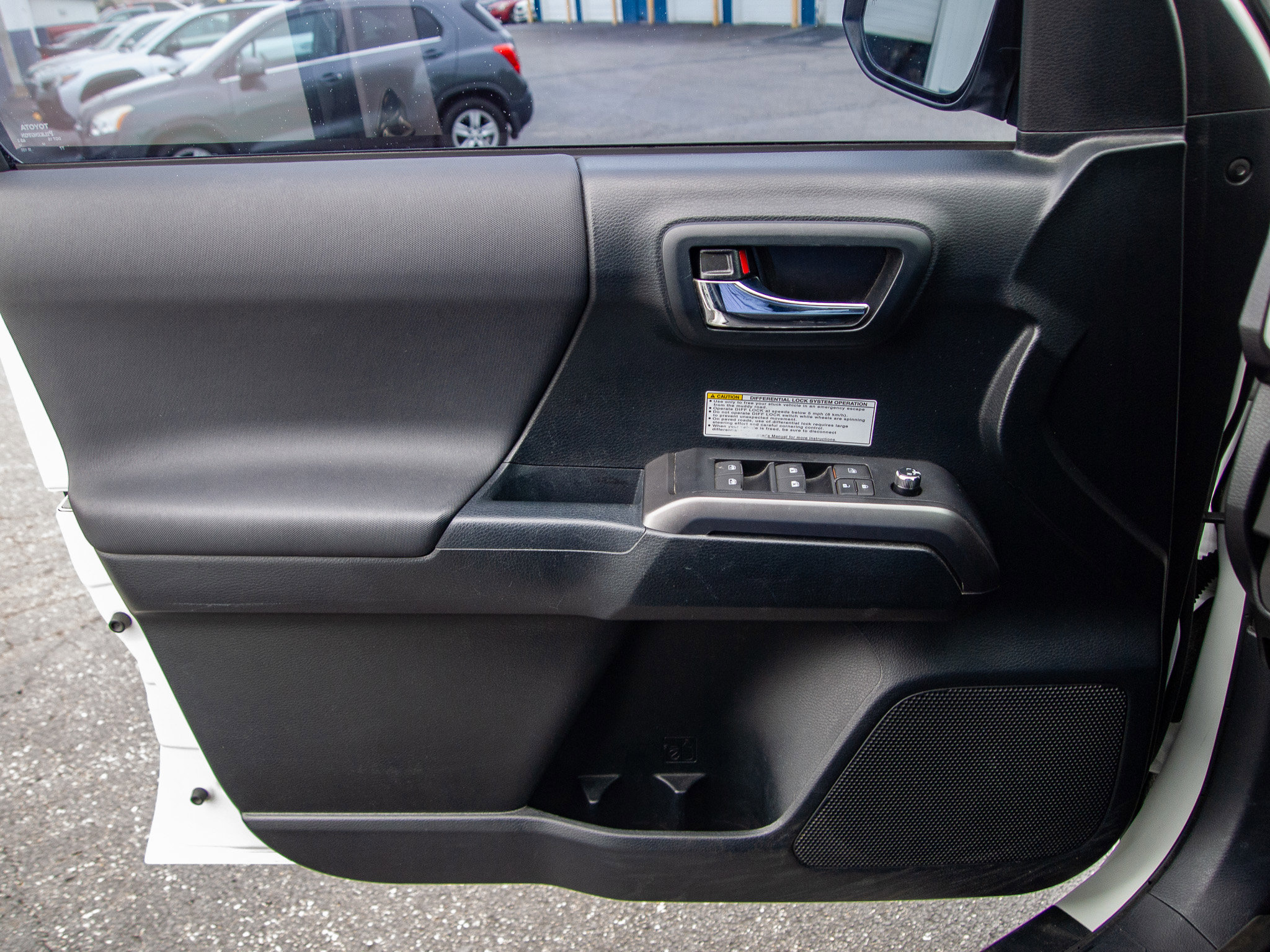 Used 2017 Toyota Tacoma TRD Pro AWD/4WD image 11