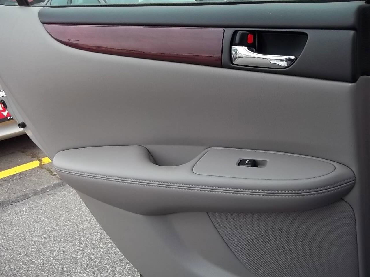 Used 2003 Lexus ES 330 FWD image 13