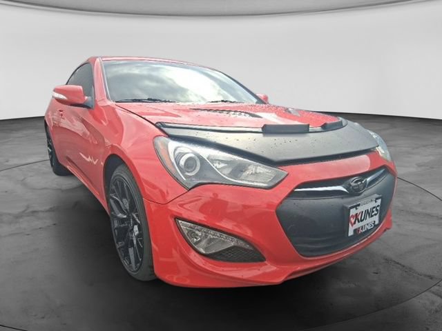 Used 2013 Hyundai Genesis 3.8 RWD image 4