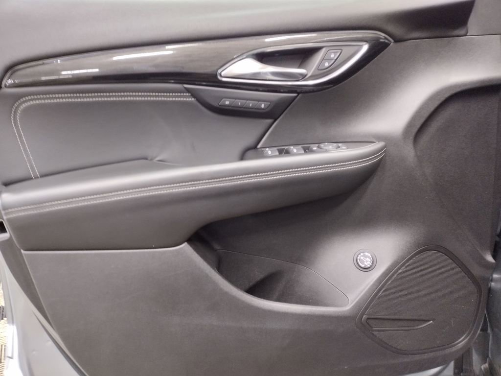 Used 2023 Buick Envision Essence image 19