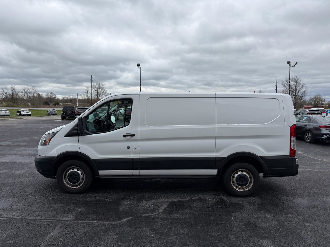 Used 2019 Ford Transit 150 130 Low Roof RWD image 9