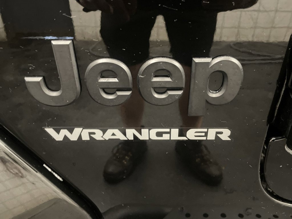 Used 2023 Jeep Wrangler Altitude image 25