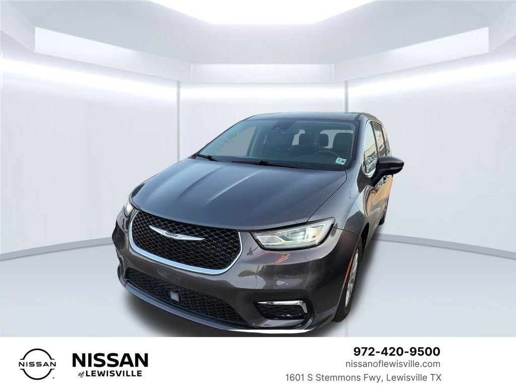 Used 2023 Chrysler Pacifica Touring-L