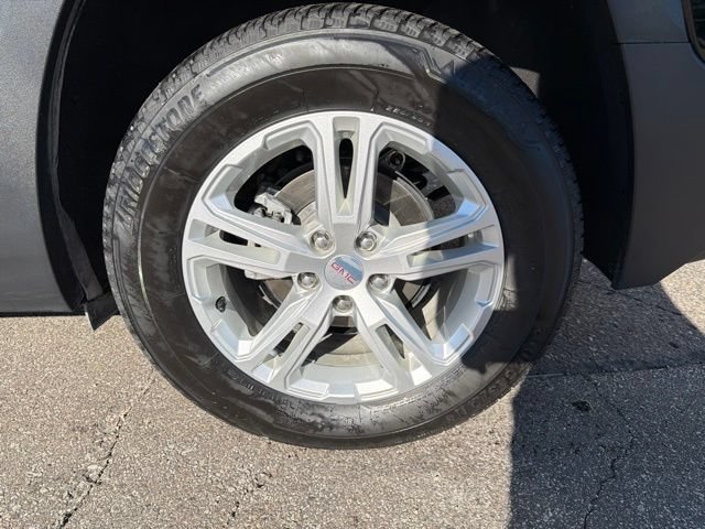 Certified 2023 GMC Terrain SLE w/ Driver Convenience Package AWD/4WD image 11