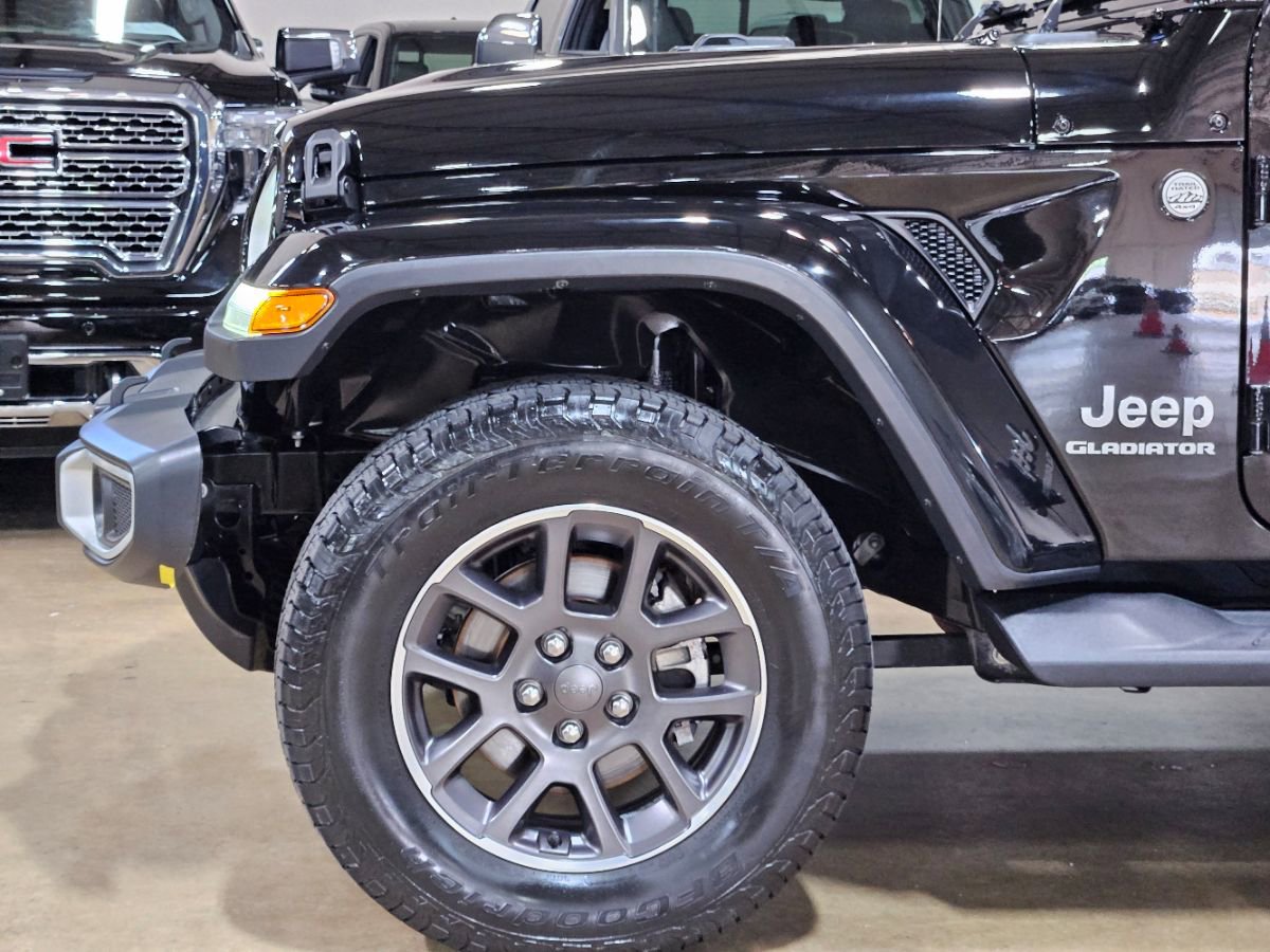 Used 2020 Jeep Gladiator Overland AWD/4WD image 15