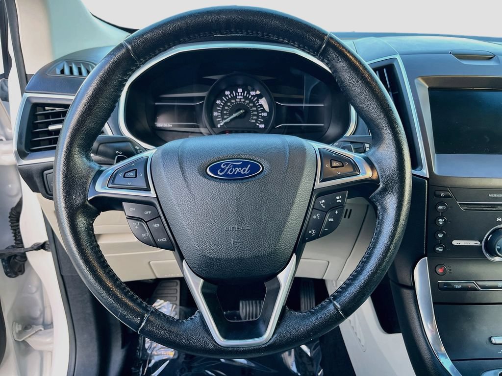 Used 2015 Ford Edge Titanium w/ Technology Package FWD image 11
