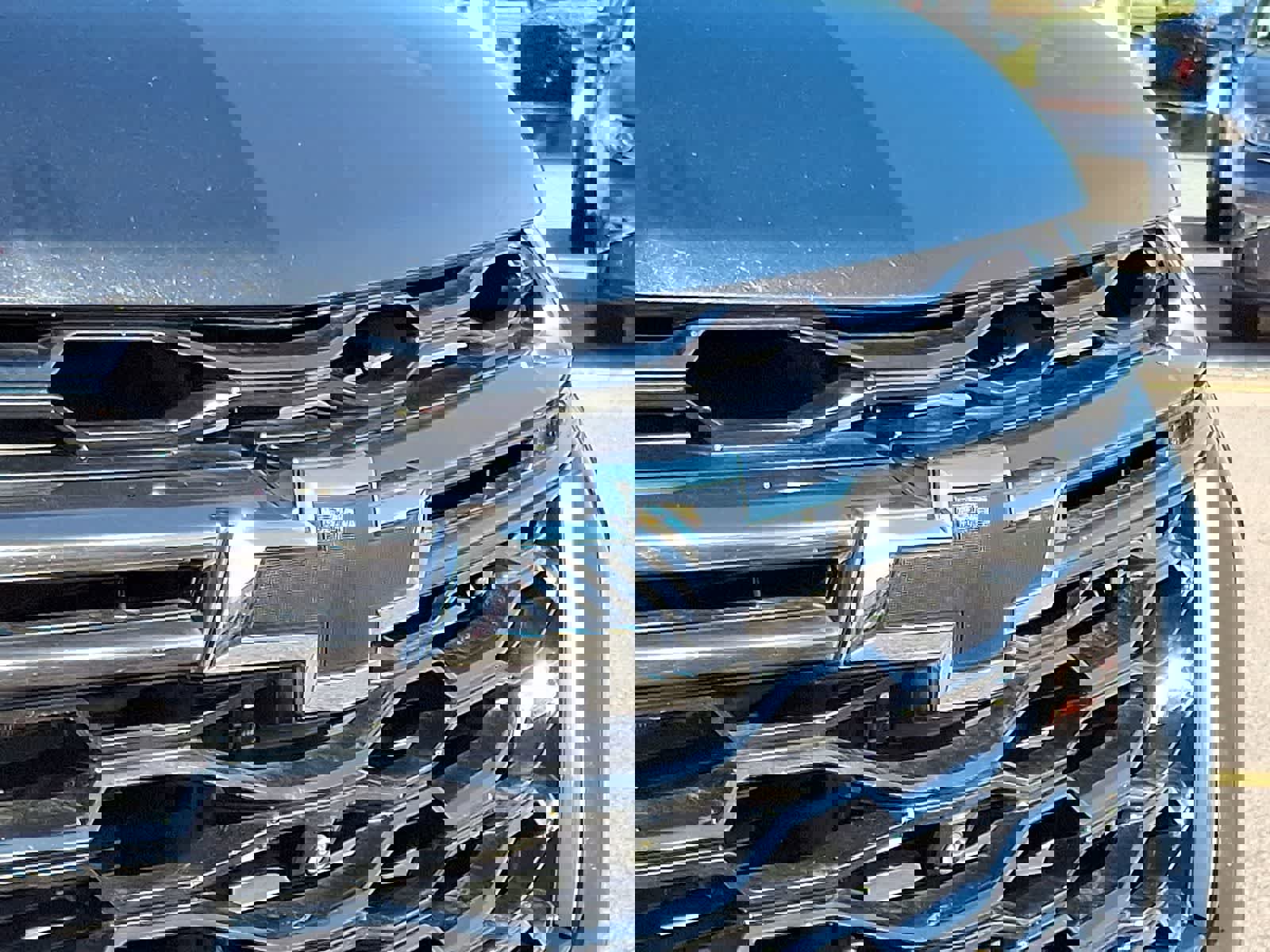 Used 2023 Chevrolet Traverse RS image 38