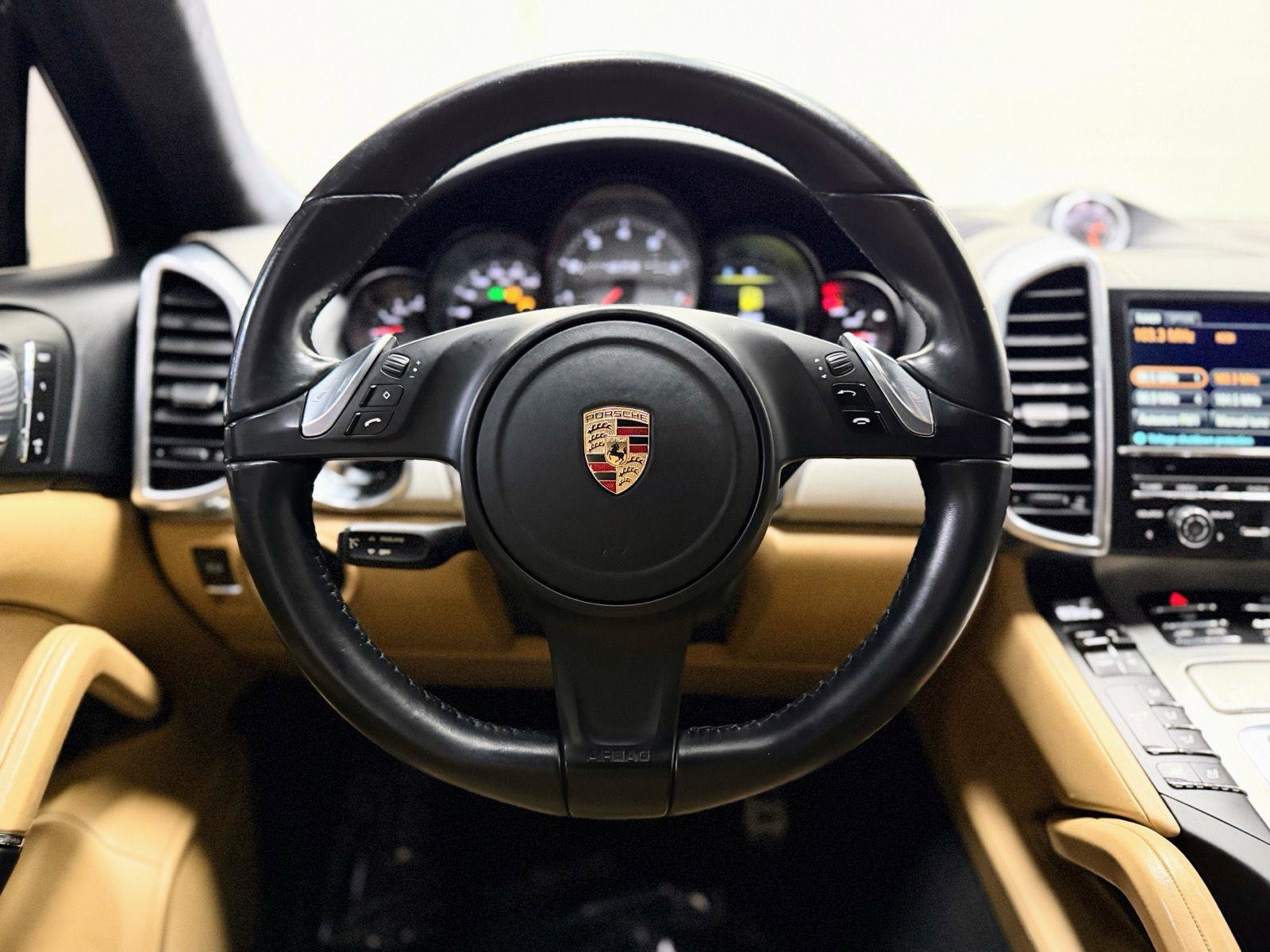 Used 2014 Porsche Cayenne GTS image 19