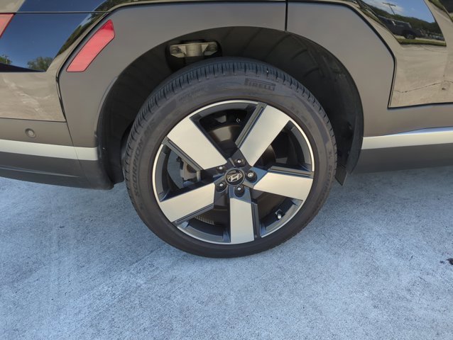 Used 2024 Hyundai Santa Fe Limited image 30