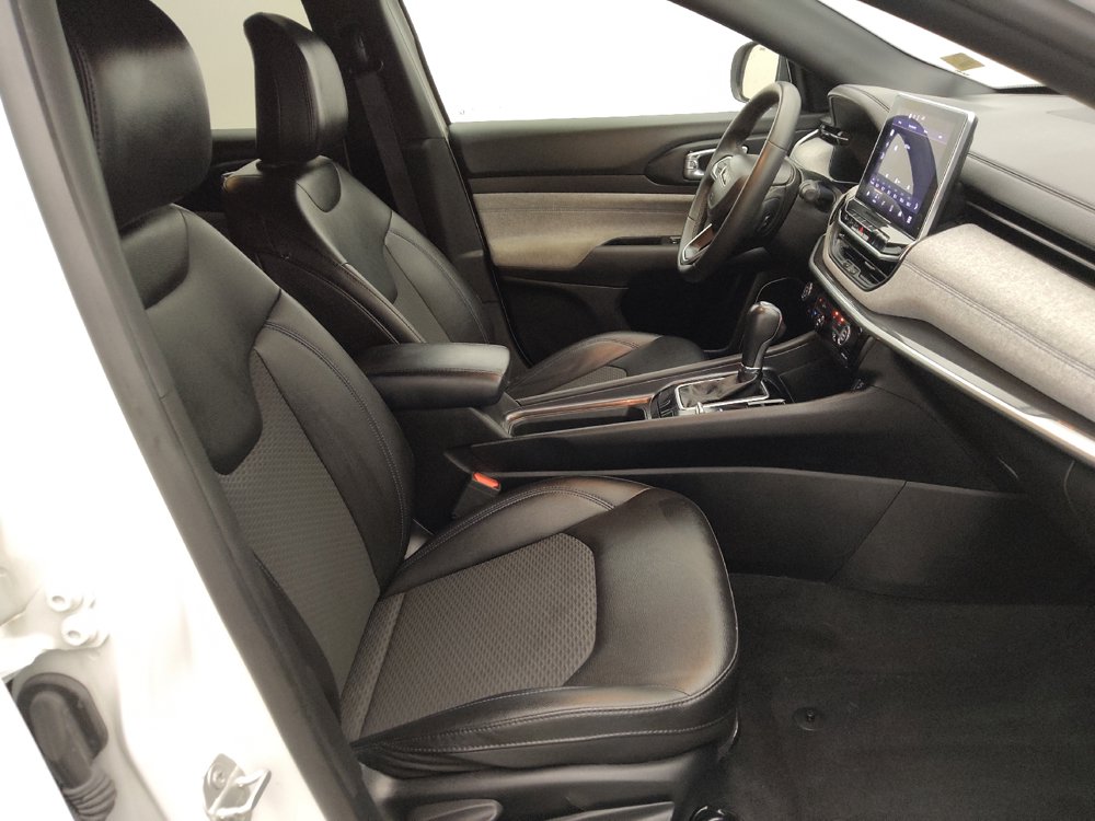 Used 2024 Jeep Compass Latitude AWD/4WD image 21