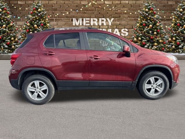 Used 2022 Chevrolet Trax LT w/ LT Convenience Package image 8