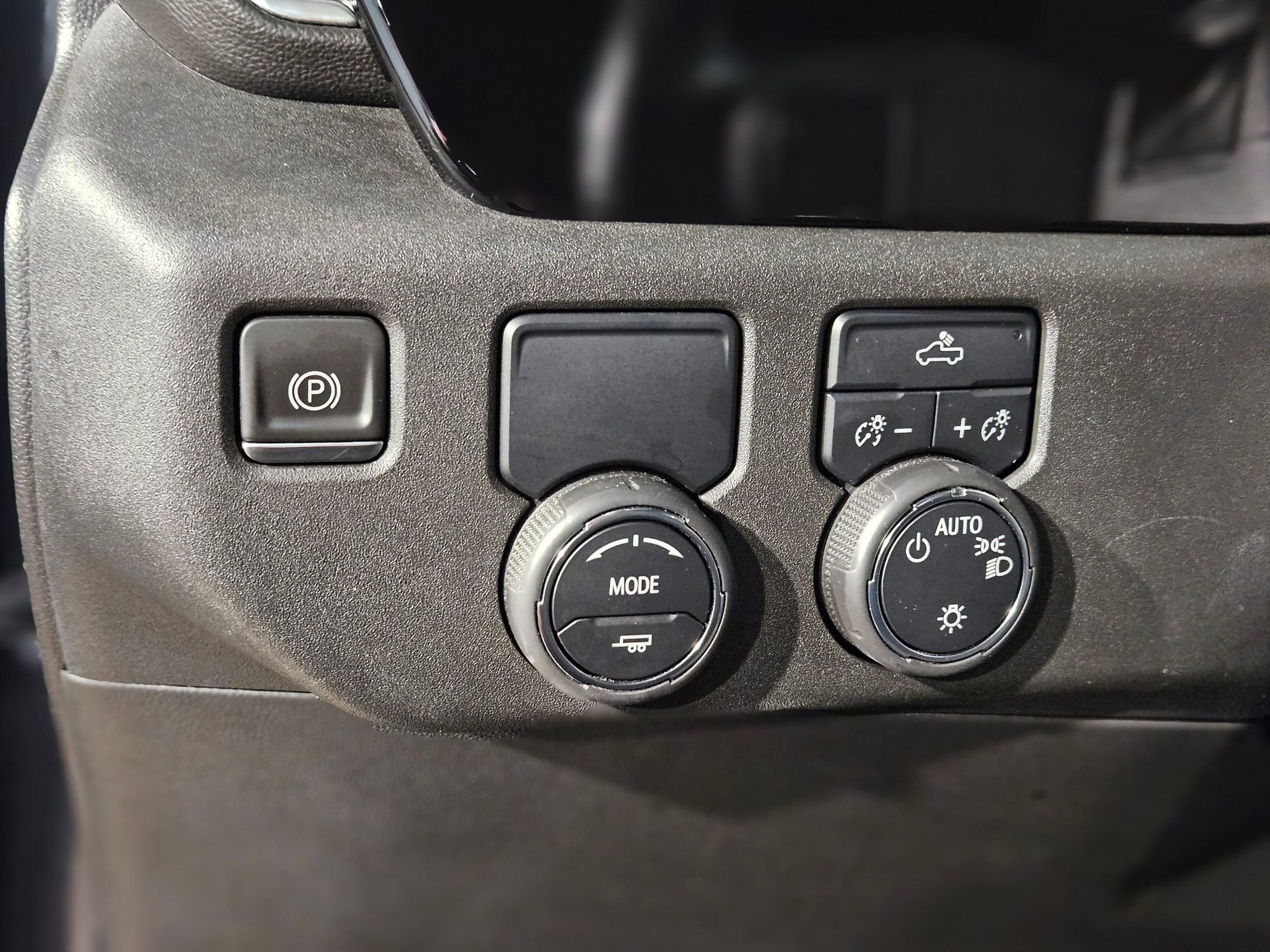 Used 2023 Chevrolet Silverado 1500 LT image 24