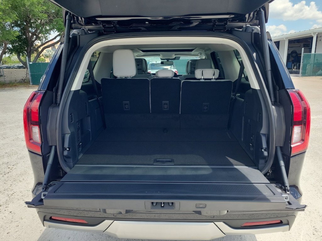 New 2026 Ford Expedition Max Platinum w/ Platinum Ultimate Package AWD/4WD image 12