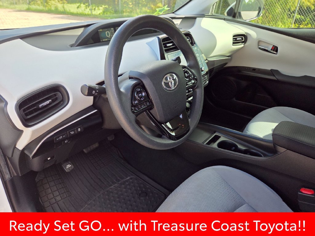 Used 2021 Toyota Prius LE FWD image 27