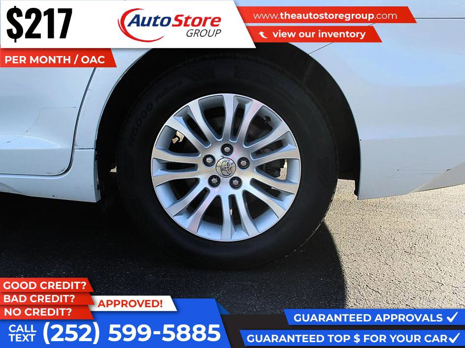 Used 2016 Toyota Sienna XLE FWD image 8