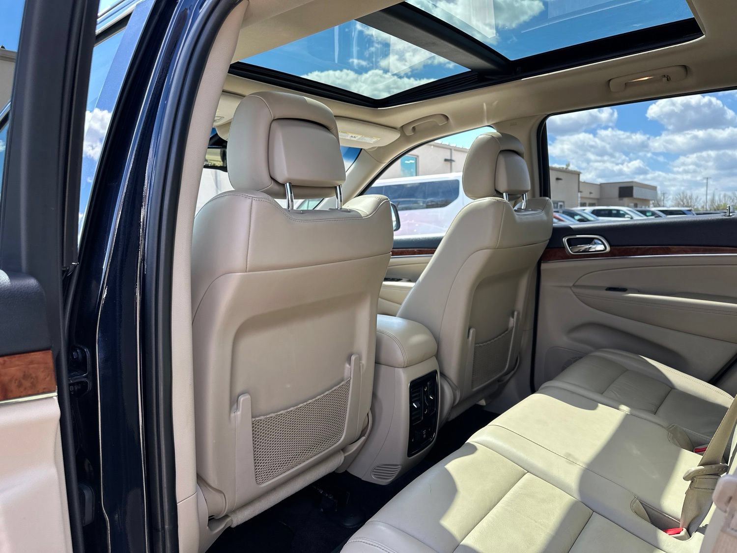 Used 2011 Jeep Grand Cherokee Limited AWD/4WD image 20