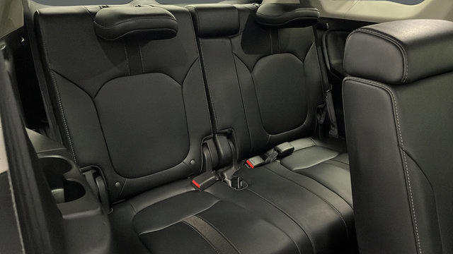 Used 2024 Honda Pilot Touring image 27