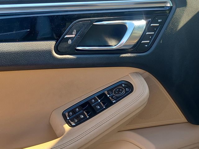 Used 2020 Porsche Macan S image 21