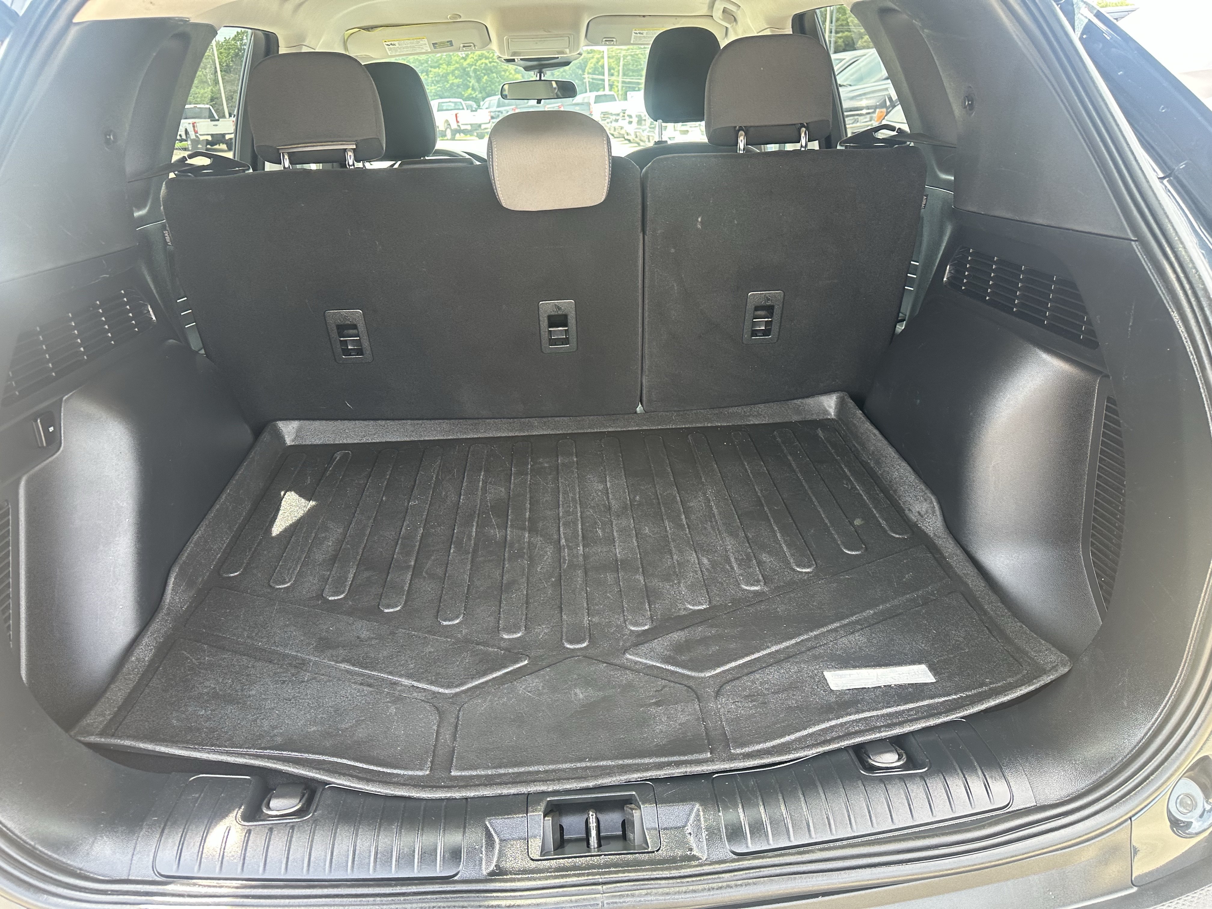 Used 2022 Ford Escape SE w/ Convenience Package FWD image 8