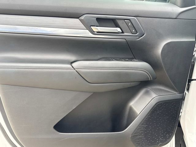 Used 2025 GMC Terrain Elevation AWD/4WD image 25