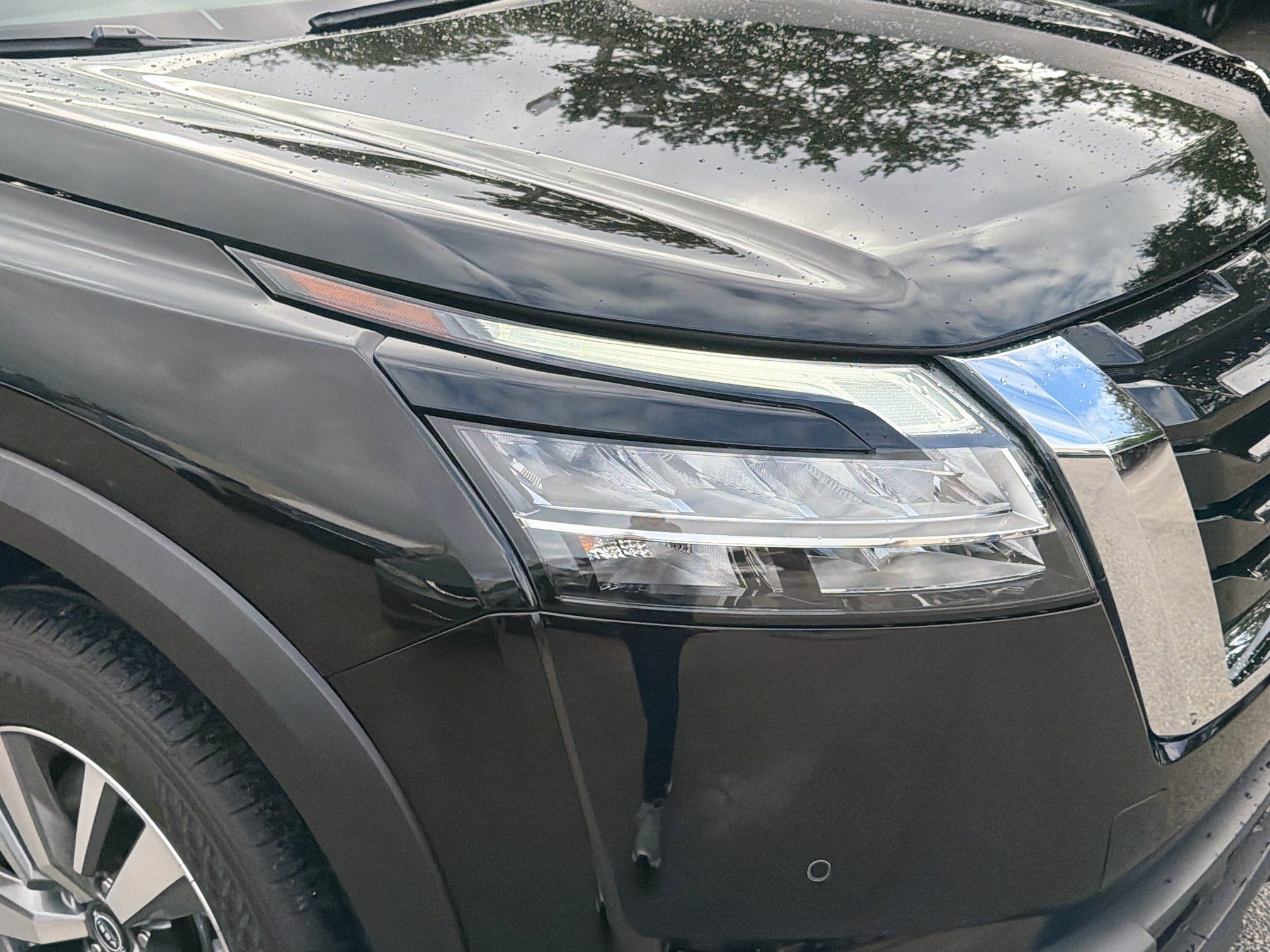 Used 2024 Nissan Pathfinder SL FWD image 31