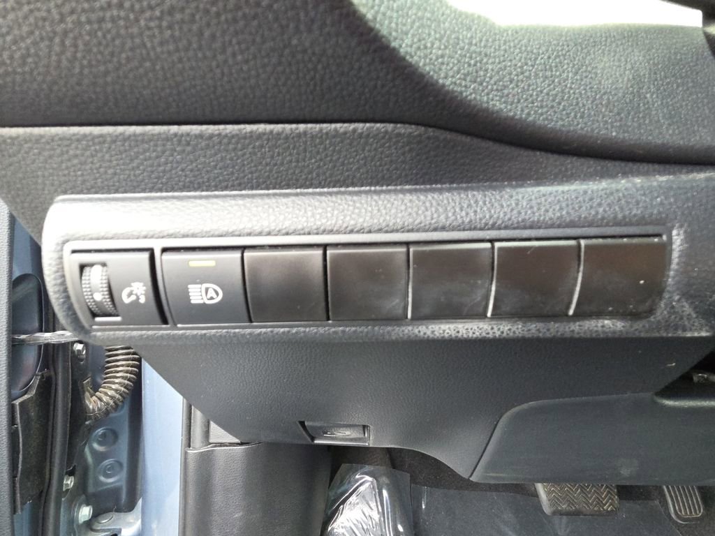 Used 2024 Toyota Corolla LE image 20