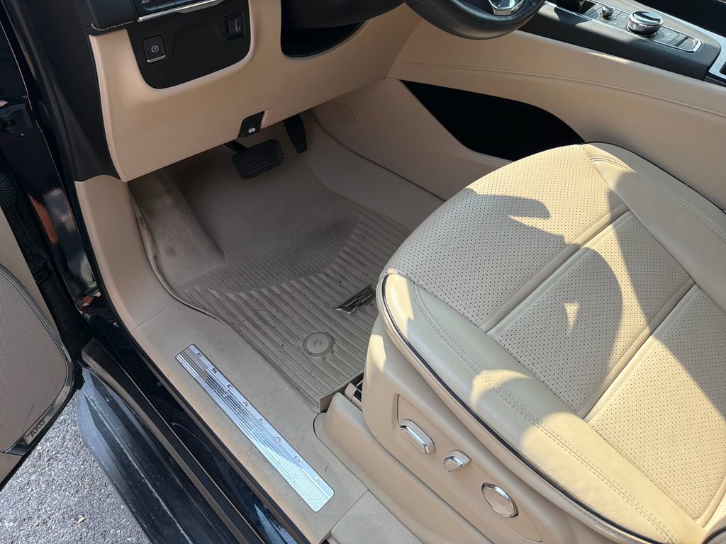 Certified 2023 Cadillac Escalade Premium Luxury AWD/4WD image 25
