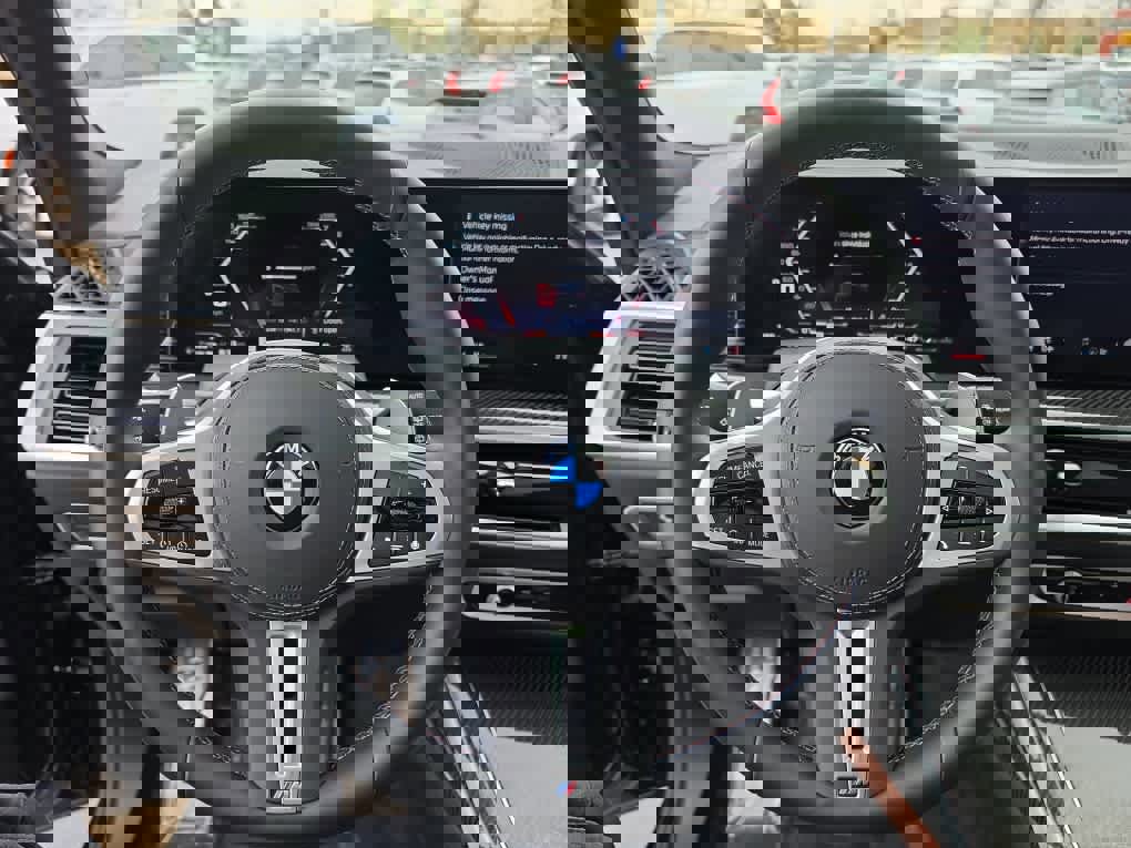 Used 2026 BMW X7 M60i image 16