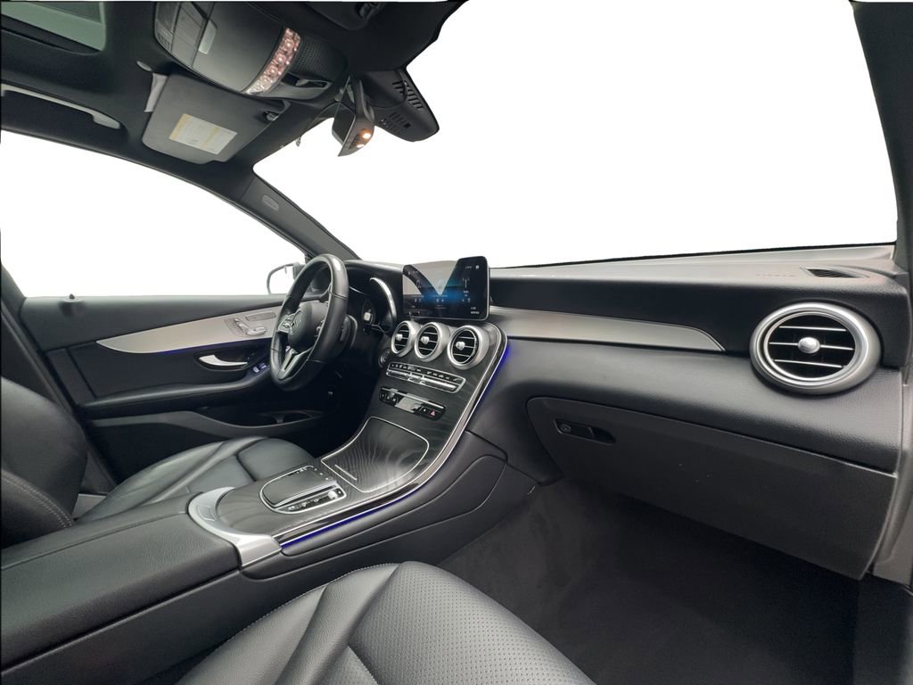 Used 2021 Mercedes-Benz GLC 300 w/ Premium Package image 30