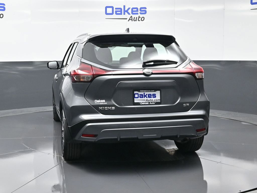 Used 2023 Nissan Kicks SR w/ SR Premium Package image 7