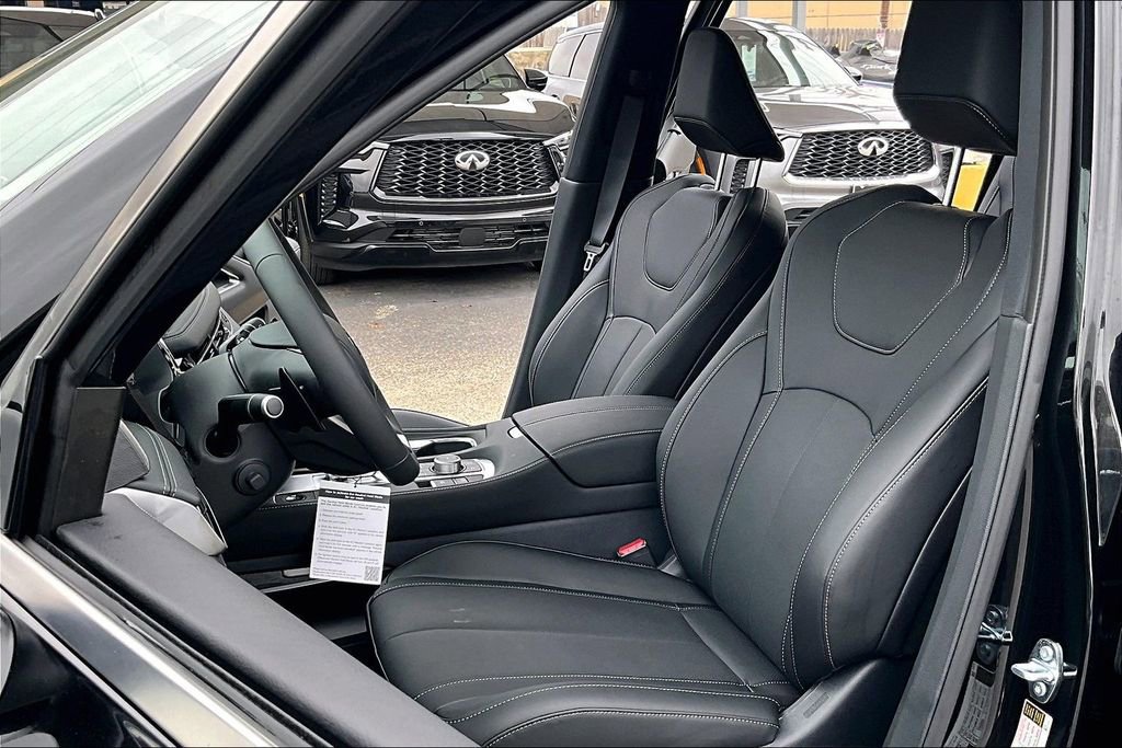 New 2026 INFINITI QX60 Luxe image 12