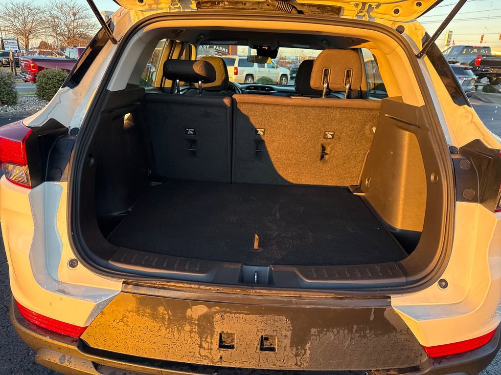 Used 2023 Chevrolet TrailBlazer LS image 24