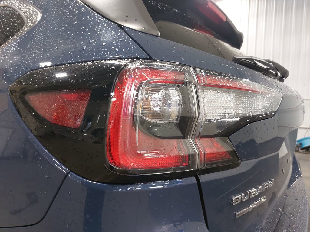 Used 2025 Subaru Outback Premium AWD/4WD image 36