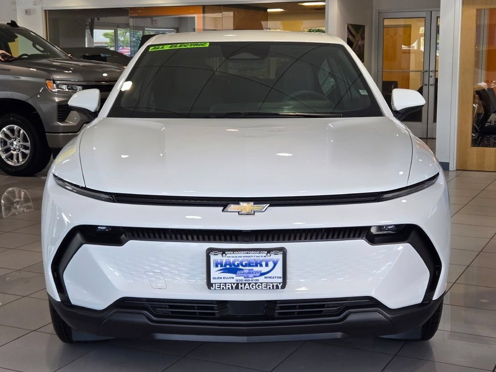 New 2026 Chevrolet Equinox EV LT FWD image 2