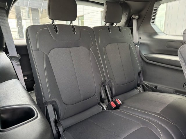 Used 2024 Jeep Grand Cherokee L Laredo w/ Trailer Tow Package image 17