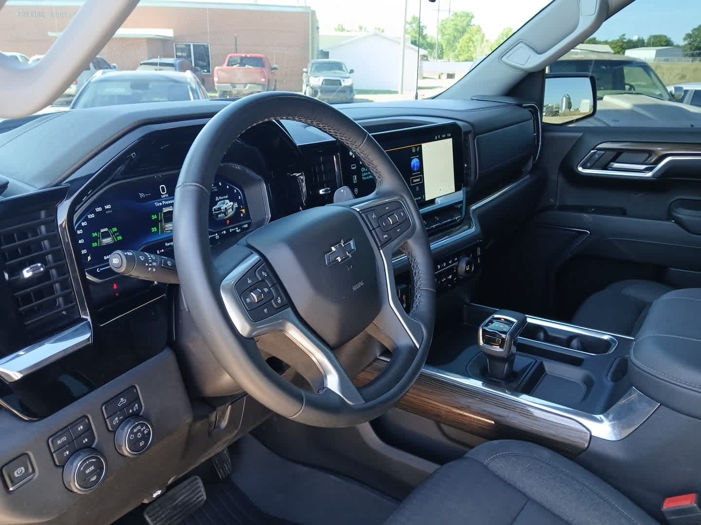 Used 2023 Chevrolet Silverado 1500 LT Trail Boss w/ Protection Package AWD/4WD image 23