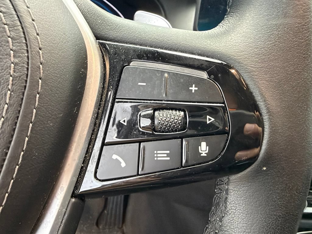 Used 2023 BMW 530e RWD image 13