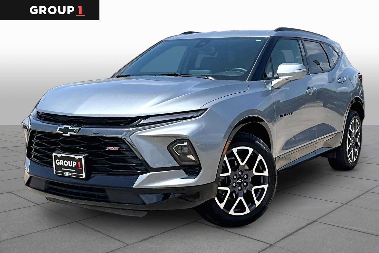 Used 2025 Chevrolet Blazer RS FWD image 1