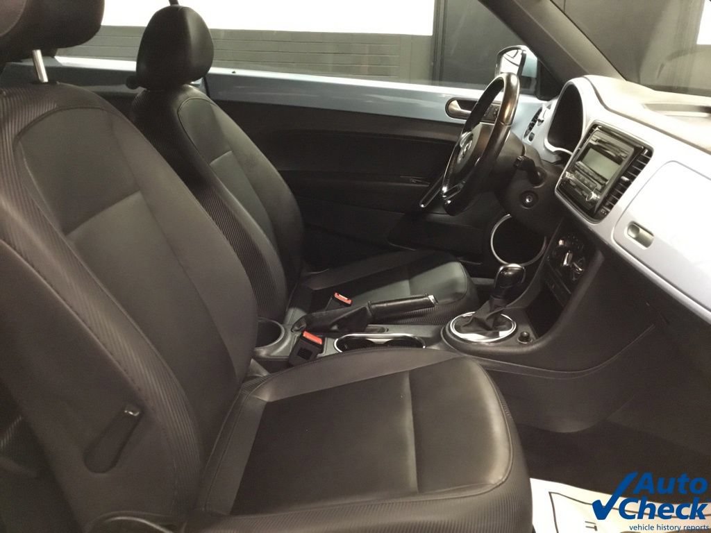 Used 2013 Volkswagen Beetle 2.5 FWD image 36