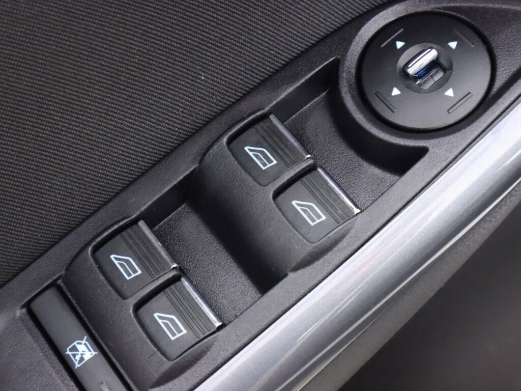 Used 2012 Ford Focus Titanium image 29